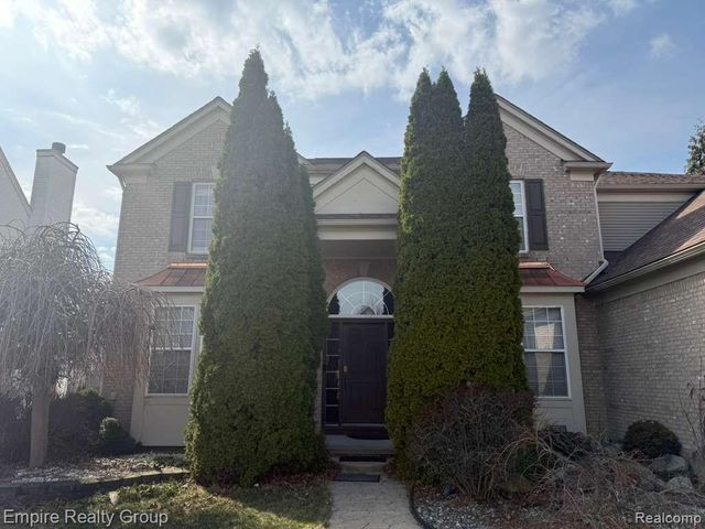 33889 Stonecrest Drive, Sterling Heights, MI 48312
