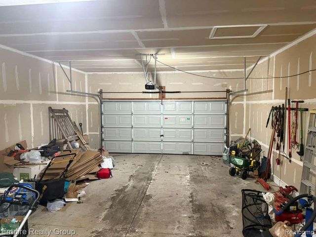 33889 Stonecrest Drive, Sterling Heights, MI 48312