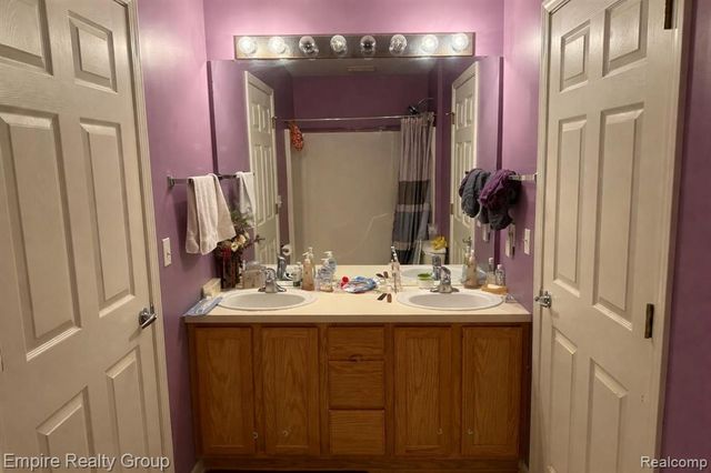 33889 Stonecrest Drive, Sterling Heights, MI 48312