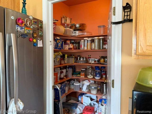33889 Stonecrest Drive, Sterling Heights, MI 48312