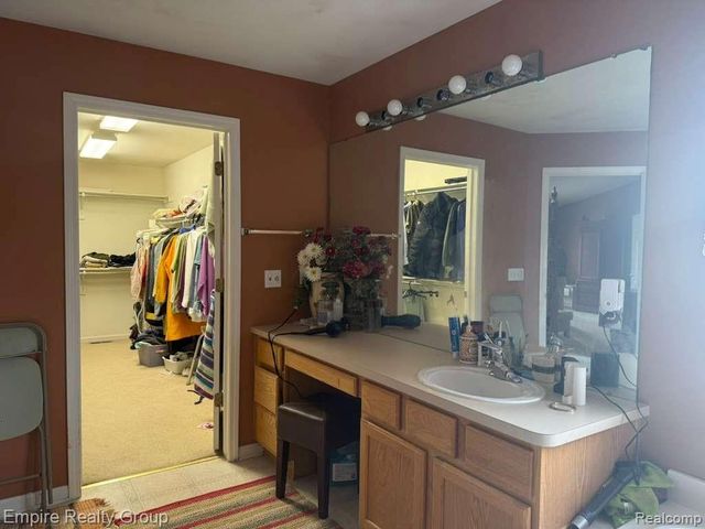 33889 Stonecrest Drive, Sterling Heights, MI 48312