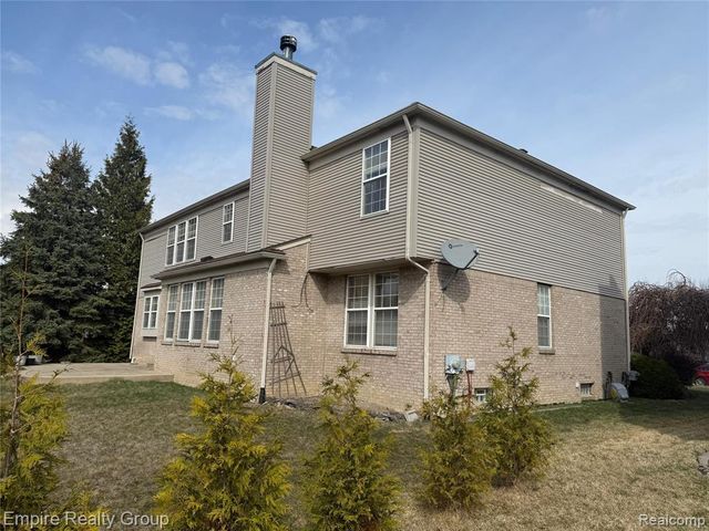 33889 Stonecrest Drive, Sterling Heights, MI 48312