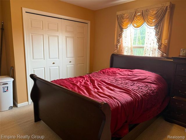 33889 Stonecrest Drive, Sterling Heights, MI 48312