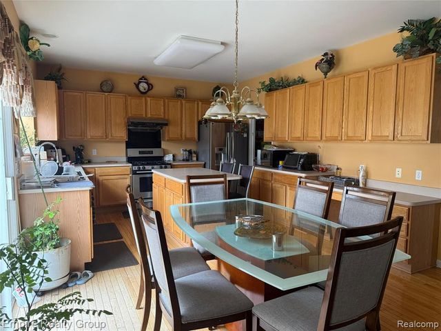 33889 Stonecrest Drive, Sterling Heights, MI 48312