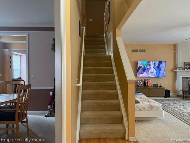 33889 Stonecrest Drive, Sterling Heights, MI 48312