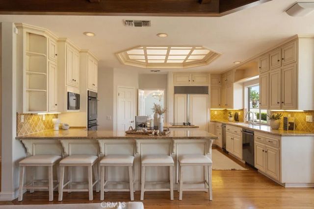 3802 E Rolling Green Lane, Orange, CA 92867