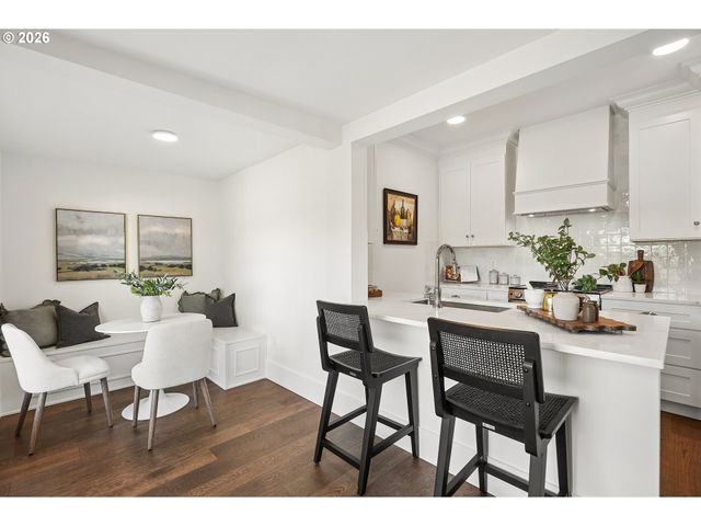 6404 Ne 10TH Ave, Portland, OR 97211