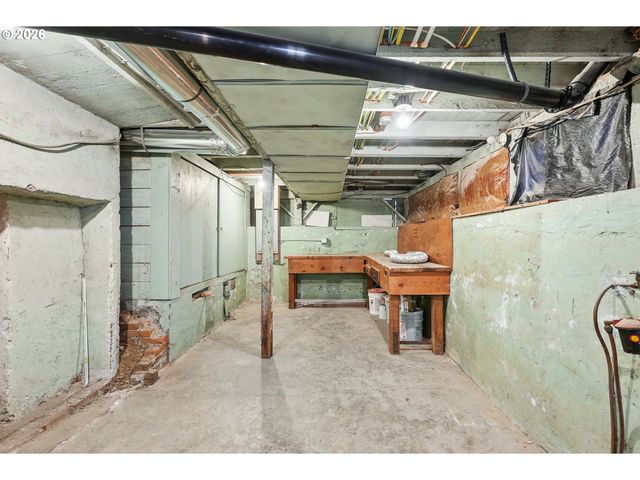 6404 Ne 10TH Ave, Portland, OR 97211