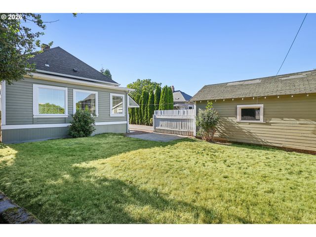 6404 Ne 10TH Ave, Portland, OR 97211