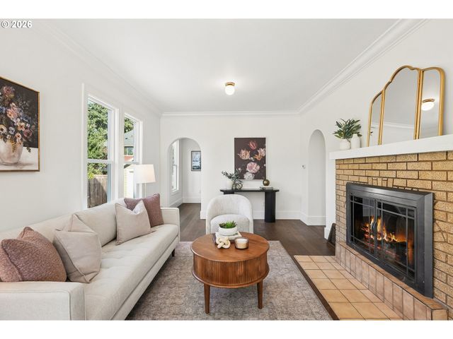 6404 Ne 10TH Ave, Portland, OR 97211