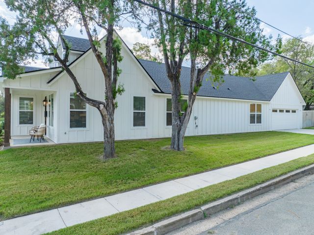 2024 N 5th Street, Waco, TX 76708