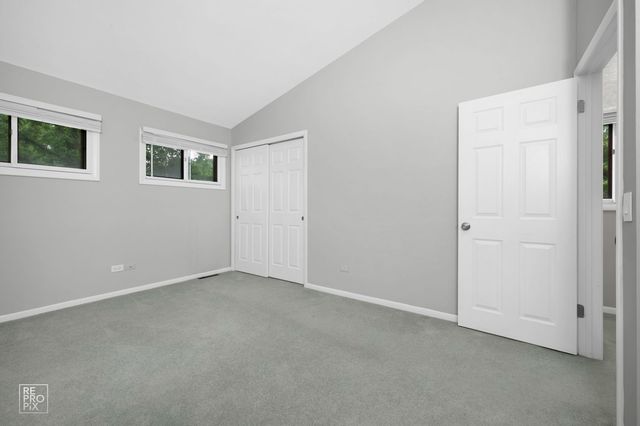 6S575 Bridlespur Drive, Naperville, IL 60540