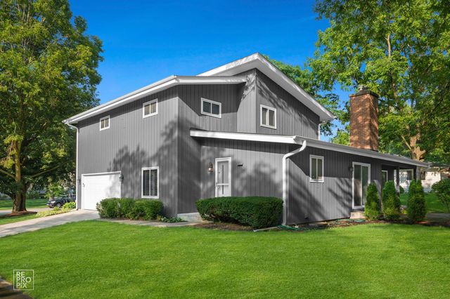 6S575 Bridlespur Drive, Naperville, IL 60540