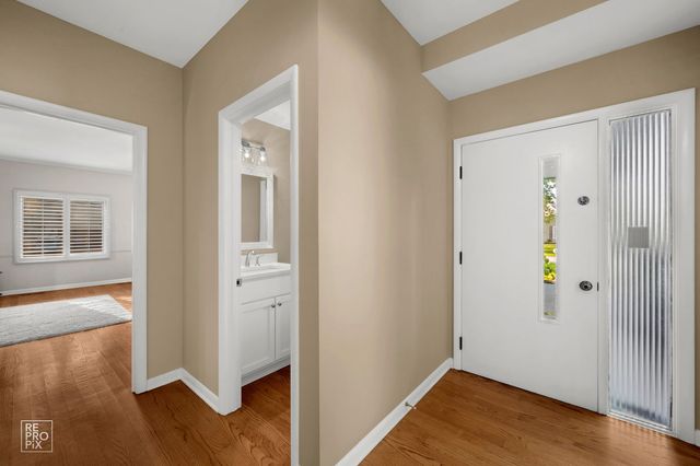 6S575 Bridlespur Drive, Naperville, IL 60540