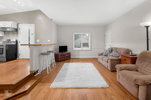 6S575 Bridlespur Drive, Naperville, IL 60540