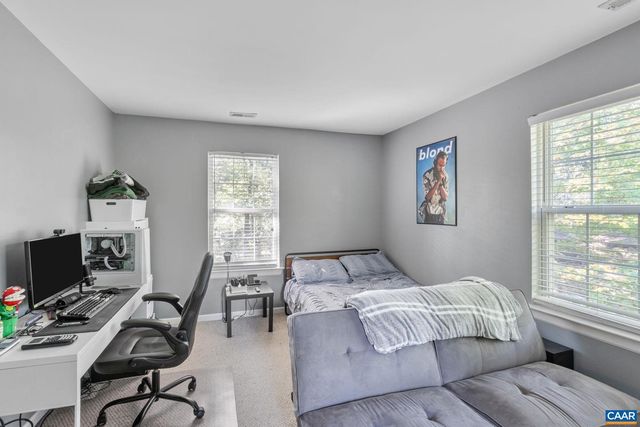 64 WOODLAWN DR, Palmyra, VA 22963