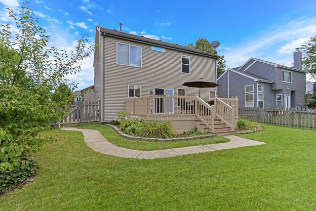 7736 Geneva Drive, Gurnee, IL 60031
