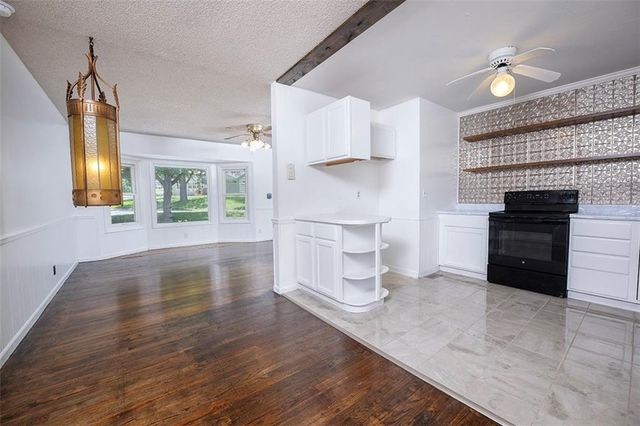 400 Lacy Lane, Belton, MO 64012