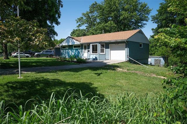 400 Lacy Lane, Belton, MO 64012
