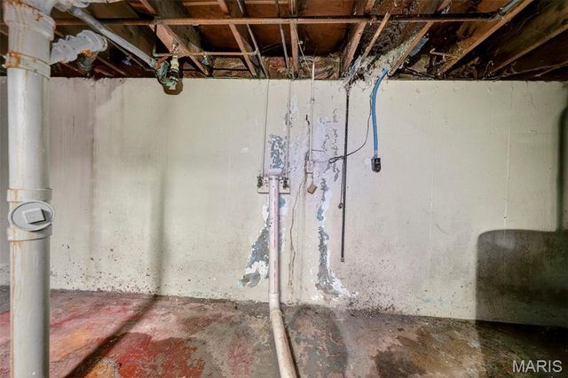 4211 Ravenwood Avenue, St Louis, MO 63121