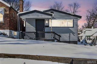 4211 Ravenwood Avenue, St Louis, MO 63121