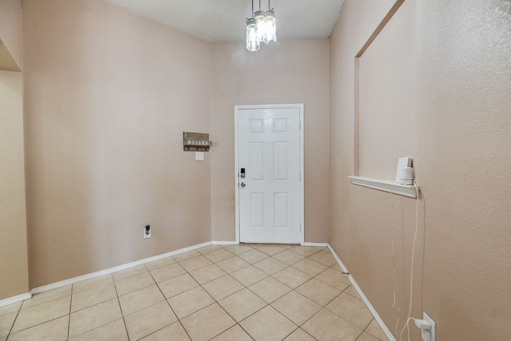 7266 Wild Wing Drive, Fort Worth, TX 76120 — photo 5