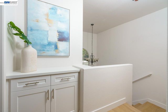 8591 Via Mallorca F, San Diego, CA 92037