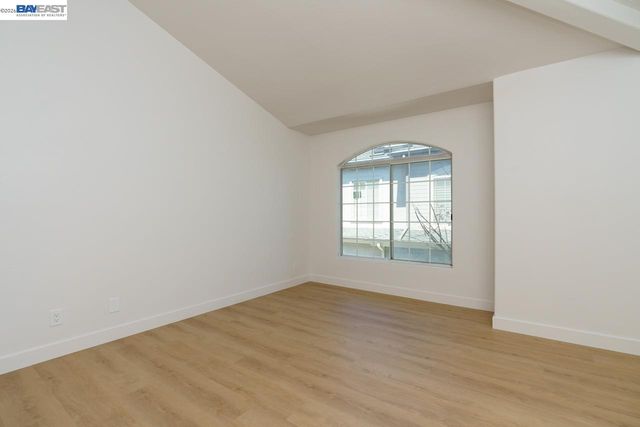 8591 Via Mallorca F, San Diego, CA 92037