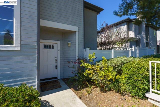 8591 Via Mallorca F, San Diego, CA 92037