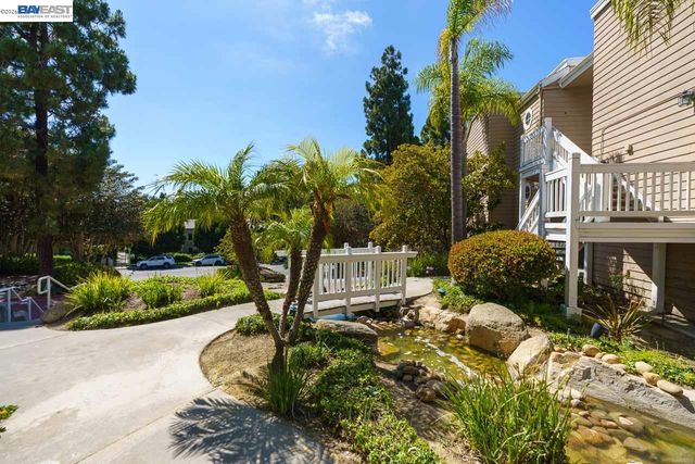 8591 Via Mallorca F, San Diego, CA 92037