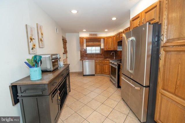 2650 S HICKS ST, Philadelphia, PA 19145