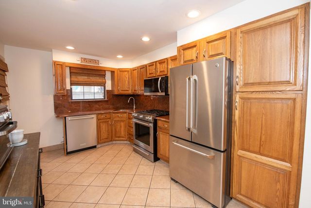 2650 S HICKS ST, Philadelphia, PA 19145