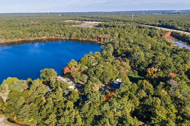 10 Spectacle Pond Terrace, Wareham, MA 02538