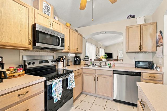 1736 CHALLENGER AVENUE, Davenport, FL 33897