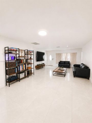 1109 NE 4th Court, Hallandale Beach, FL 33009