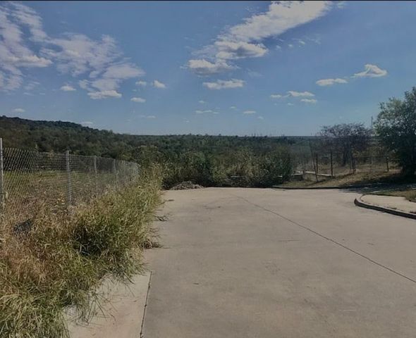 6141 Sportsmans Parkway, Dallas, TX 75211