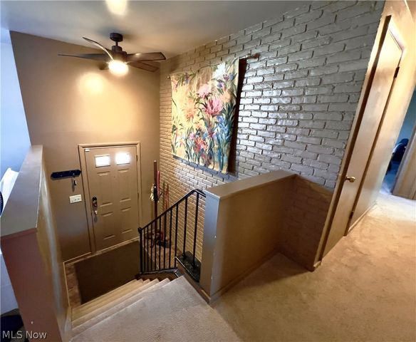 2933 Crestwood Drive NW, Warren, OH 44485