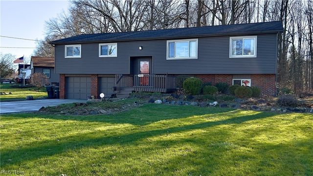 2933 Crestwood Drive NW, Warren, OH 44485