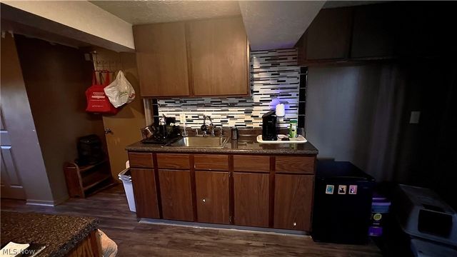 2933 Crestwood Drive NW, Warren, OH 44485
