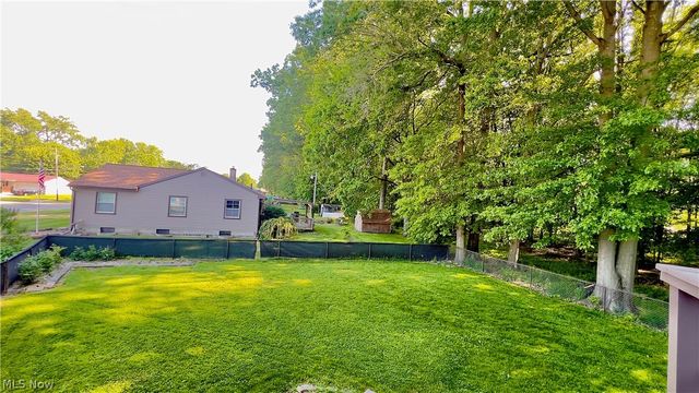2933 Crestwood Drive NW, Warren, OH 44485