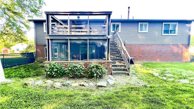 2933 Crestwood Drive NW, Warren, OH 44485