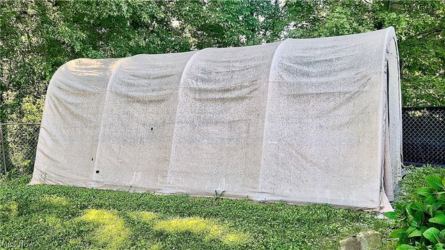 2933 Crestwood Drive NW, Warren, OH 44485