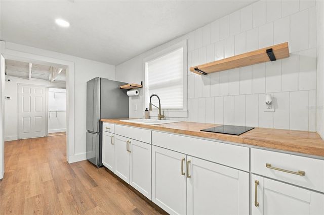1711 WHITE AVENUE B2, Orlando, FL 32806