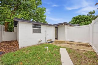 1711 WHITE AVENUE B2, Orlando, FL 32806