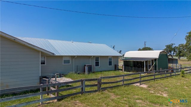 3752 Fm-77, Nixon, TX 78140