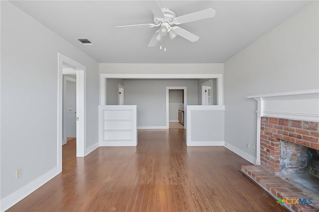 3752 Fm-77, Nixon, TX 78140