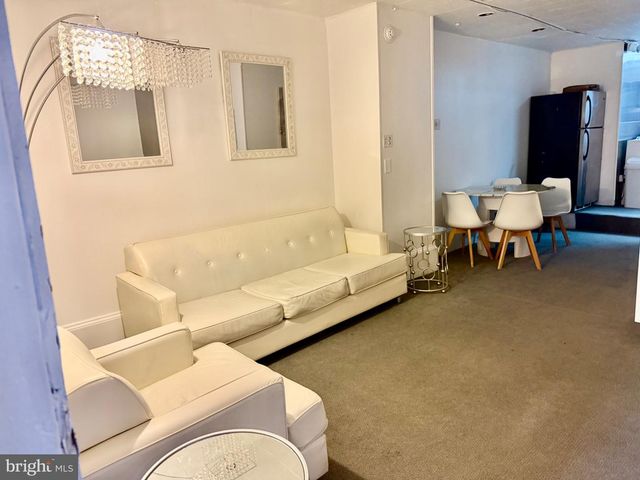 1545 W PASSYUNK AVE, Philadelphia, PA 19145
