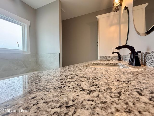 310 Turnbury Ln, Bardstown, KY 40004