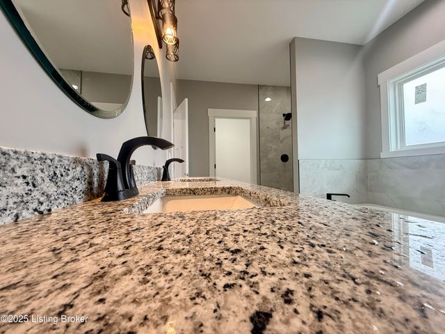 310 Turnbury Ln, Bardstown, KY 40004