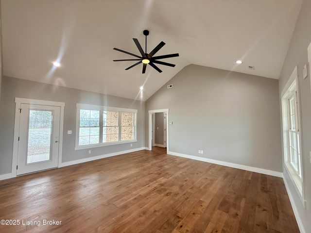 310 Turnbury Ln, Bardstown, KY 40004